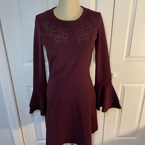 PARKER Orlando Laser Cut Bell Ruffle long Sleeve Dress Raisin Sheath Size 8 - Picture 3 of 9